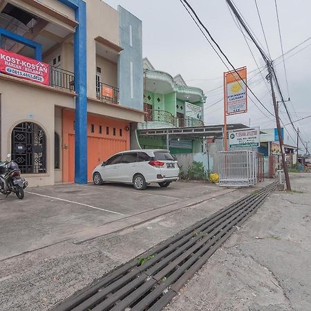 RedDoorz Syariah near Terminal Batu Ampar 2 Hotel Balikpapan  Luaran gambar
